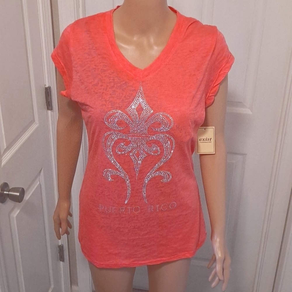 NWT Puerto Rico Bling Short Sleeve V-Neck T-Shirt by Exist. Size XL fits like M